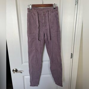 American Eagle skinny jeans with belt